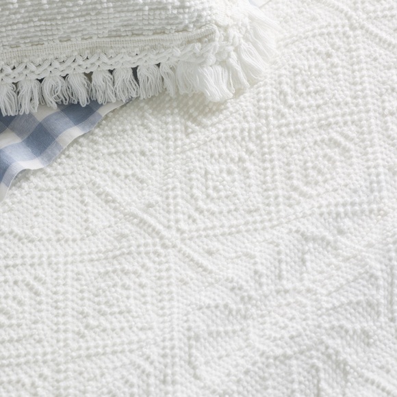 Serena and Lily Winslow Bedspread White sz Twin - Picture 5 of 9